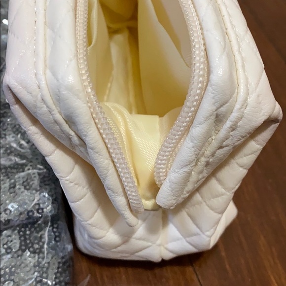 Cosmetic pouches - Picture 6 of 6